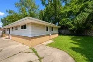 15147 Hastings Dr, Dolton, IL 60419 - Photo 8
