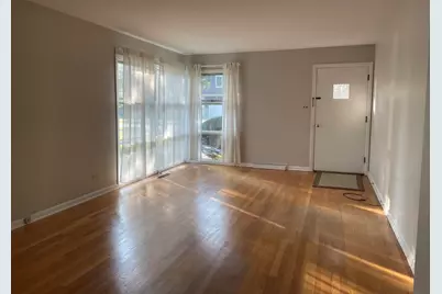 1948 Lincoln Avenue, Northbrook, IL 60062 - Photo 2