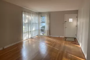 1948 Lincoln Ave, Northbrook, IL 60062 - Photo 2