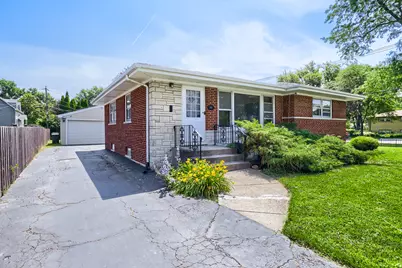 603 N Wilshire Lane, Arlington Heights, IL 60004 - Photo 2