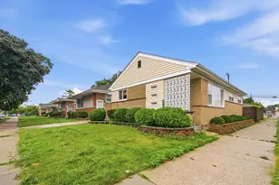 3749 W 78th Pl, Chicago, IL 60652 - Photo 2
