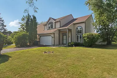 18 W Rosewood Lane, Round Lake Beach, IL 60073 - Photo 2