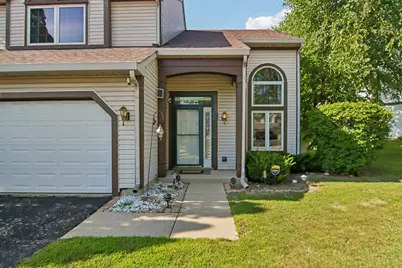 18 W Rosewood Lane, Round Lake Beach, IL 60073 - Photo 4