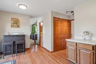 18 W Rosewood Ln, Round Lake Beach, IL 60073 - Photo 12