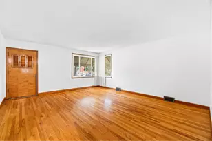 9017 W 23rd Pl, North Riverside, IL 60546 - Photo 2