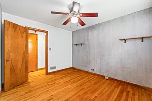 9017 W 23rd Pl, North Riverside, IL 60546 - Photo 8