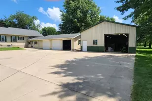 1654 Hoover Rd, Deer Grove, IL 61243 - Photo 2