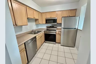 985 S Court Of Shorewood Court #2B, Vernon Hills, IL 60061 - Photo 4