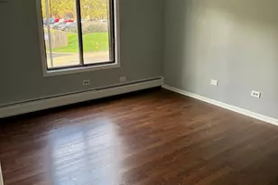 985 S Ct Of Shorewood Ct, Vernon Hills, IL 60061 - Photo 2