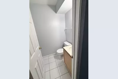985 S Court Of Shorewood Court #2B, Vernon Hills, IL 60061 - Photo 8