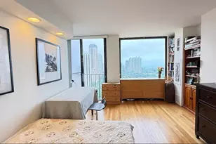 345 W Fullerton Pkwy, Chicago, IL 60614 - Photo 2