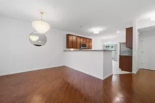 543 Topeka Dr, Grayslake, IL 60030 - Photo 4