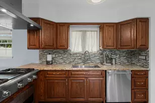 6301 N Keating Ave, Chicago, IL 60646 - Photo 16