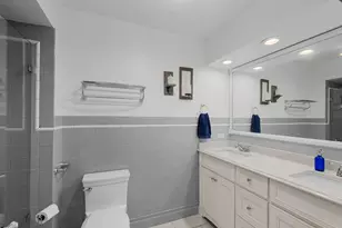 6301 N Keating Ave, Chicago, IL 60646 - Photo 22