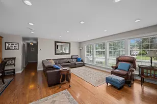 6301 N Keating Ave, Chicago, IL 60646 - Photo 8