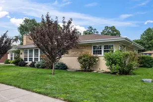 6301 N Keating Ave, Chicago, IL 60646 - Photo 4