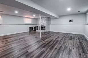 1099 Stratford Ln, Hanover Park, IL 60133 - Photo 16