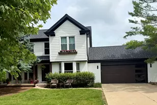 1127 Yorkshire Dr N, Sycamore, IL 60178 - Photo 1