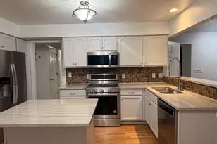 1127 Yorkshire Dr N, Sycamore, IL 60178 - Photo 10
