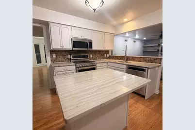 1127 Yorkshire Drive N, Sycamore, IL 60178 - Photo 14