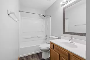 1986 Wedgewood Cir, Romeoville, IL 60446 - Photo 26