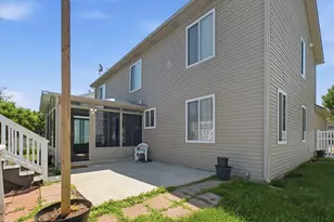 1986 Wedgewood Cir, Romeoville, IL 60446 - Photo 4