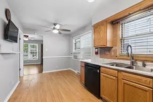 6534 S Bell Ave, Chicago, IL 60636 - Photo 8