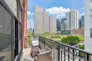 210 S Desplaines St, Chicago, IL 60661 - Photo 14