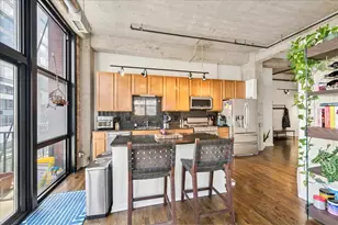 210 S Desplaines St, Chicago, IL 60661 - Photo 6
