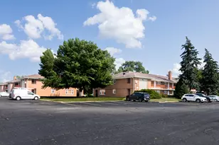 1101 Holiday Ln, Des Plaines, IL 60016 - Photo 4