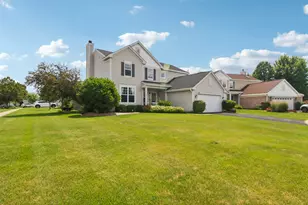 1999 Sparrow Cir, Round Lake, IL 60073 - Photo 2