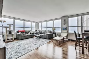 655 W Irving Park Rd, Chicago, IL 60613 - Photo 10