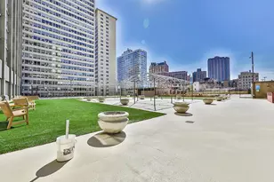 655 W Irving Park Rd, Chicago, IL 60613 - Photo 26