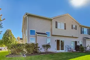 3211 S Ronan Dr, Lake in the Hills, IL 60156 - Photo 30