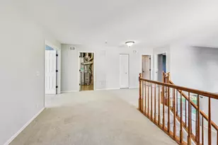 3211 S Ronan Dr, Lake in the Hills, IL 60156 - Photo 16