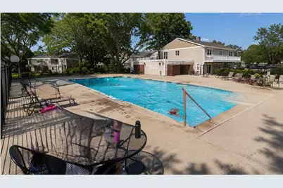 1205 Quincy Court, Wheeling, IL 60090 - Photo 6