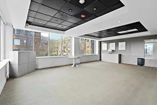 655 W Irving Park Rd, Chicago, IL 60613 - Photo 22