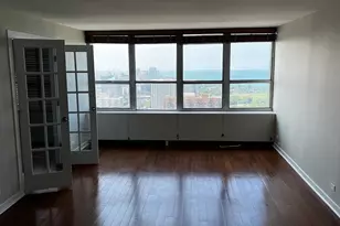 655 W Irving Park Rd, Chicago, IL 60613 - Photo 14