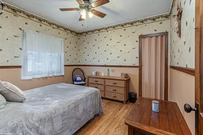 10230 S Turner Avenue, Evergreen Park, IL 60805 - Photo 12