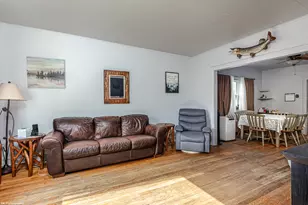 10230 S Turner Ave, Evergreen Park, IL 60805 - Photo 6