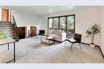 915 W Frontenac Drive, Arlington Heights, IL 60004 - Photo 6