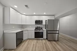 4541 S Prairie Ave, Chicago, IL 60653 - Photo 16