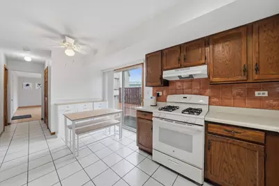 130 Lasalle Road, Streamwood, IL 60107 - Photo 4