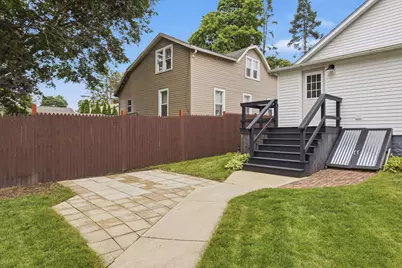 422 S 10th Street, Dekalb, IL 60115 - Photo 24