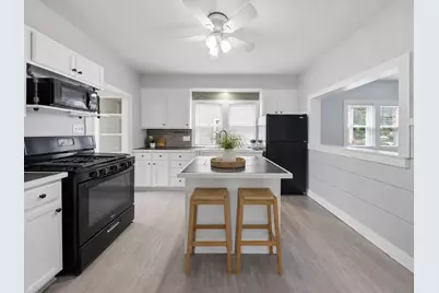 422 S 10th Street, Dekalb, IL 60115 - Photo 10