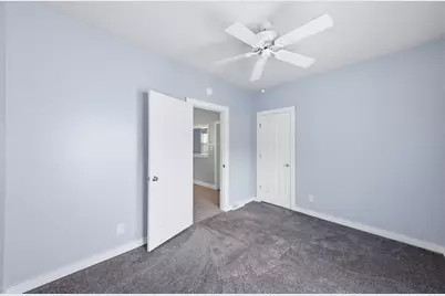 422 S 10th Street, Dekalb, IL 60115 - Photo 18