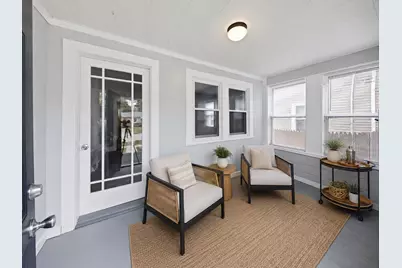 422 S 10th Street, Dekalb, IL 60115 - Photo 2