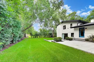 1005 Forestway Dr, Glencoe, IL 60022 - Photo 48