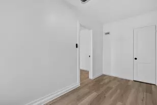 704 1/2 6th St, Mendota, IL 61342 - Photo 10