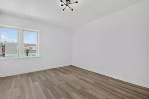 704 1/2 6th St, Mendota, IL 61342 - Photo 6